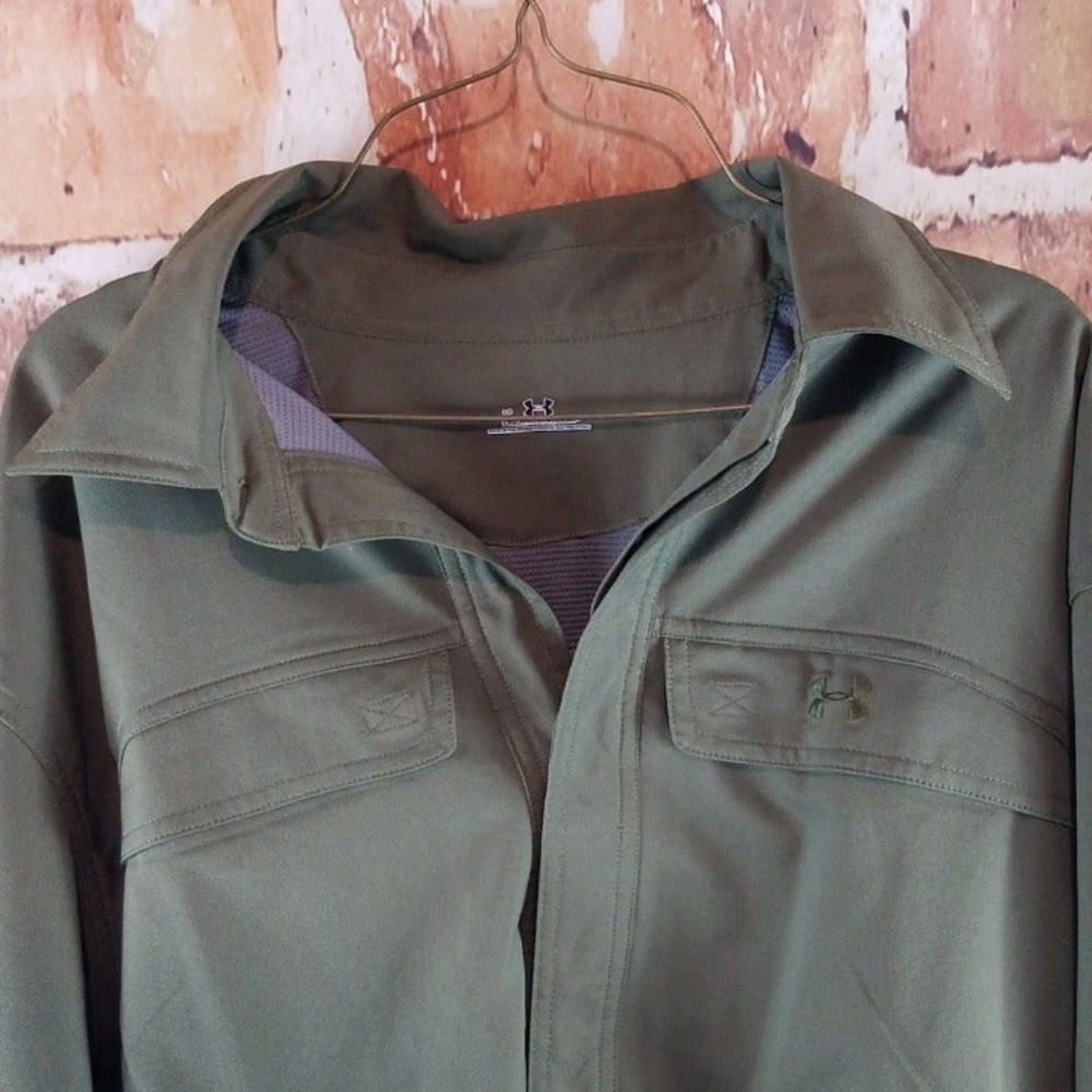 UNDER ARMOUR MEN'S SHIRT SIZE L